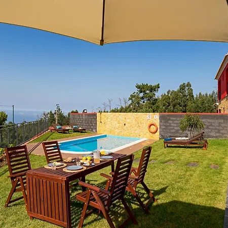 Felicidade Rocha By An Island