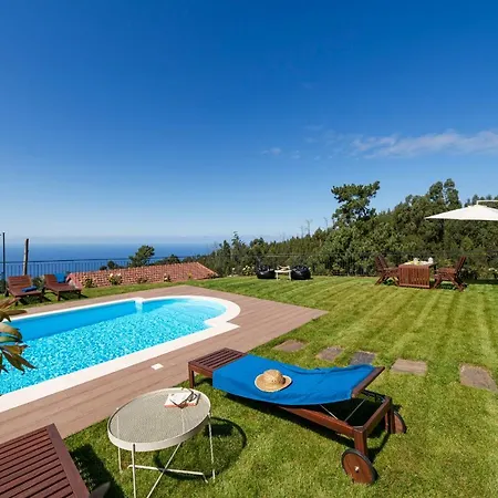 Villa Felicidade Rocha By An Island *