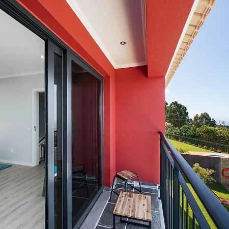 Felicidade Rocha By An Island *