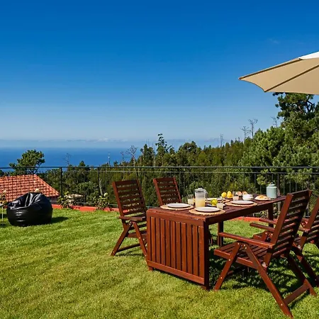 Villa Felicidade Rocha By An Island