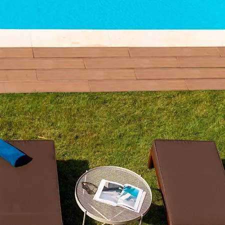 Felicidade Rocha By An Island *