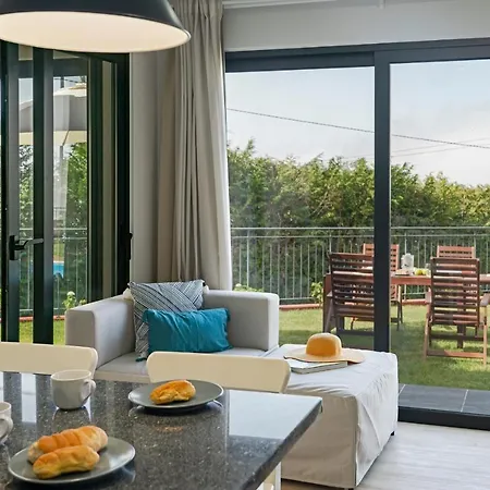 Felicidade Rocha By An Island Villa *