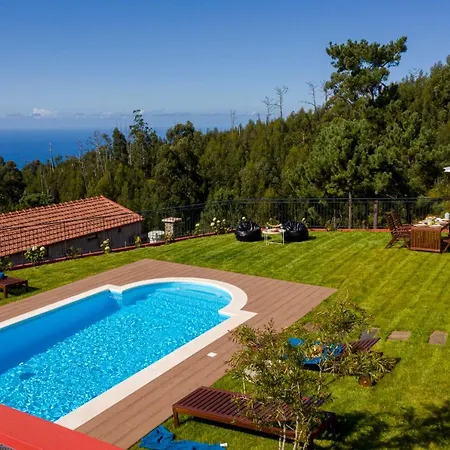 Felicidade Rocha By An Island * Ponta do Pargo