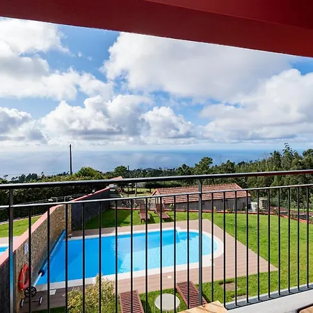 Villa Felicidade Rocha By An Island *