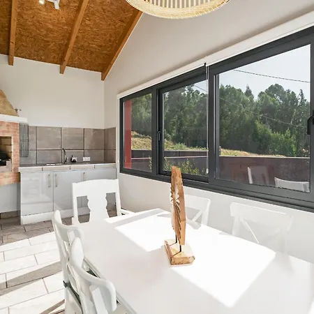 Villa Felicidade Rocha By An Island *