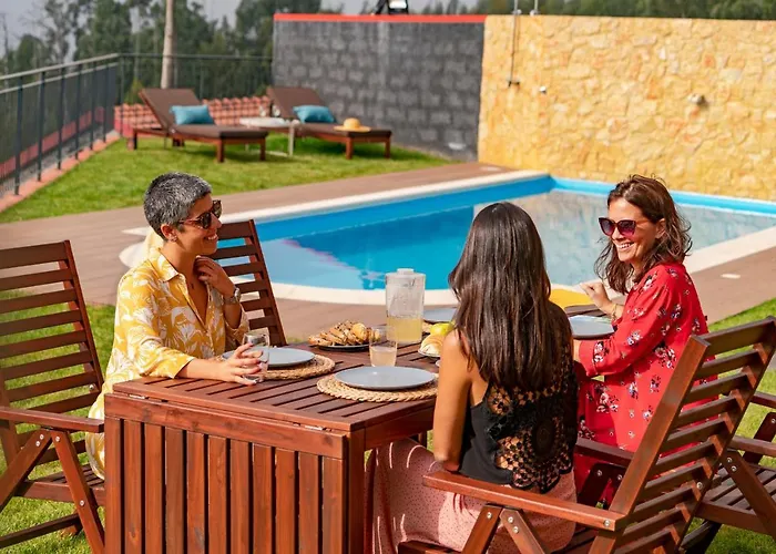 Felicidade Rocha By An Island * פונטה דו פארגו