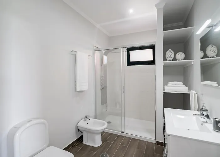 Felicidade Rocha By An Island וילה