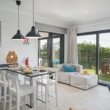 Felicidade Rocha By An Island *