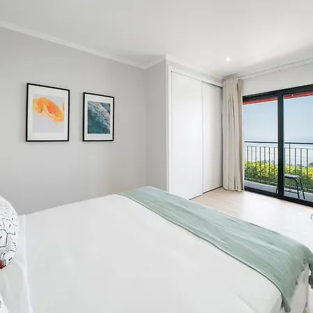 Felicidade Rocha By An Island