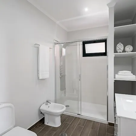 Felicidade Rocha By An Island 빌라