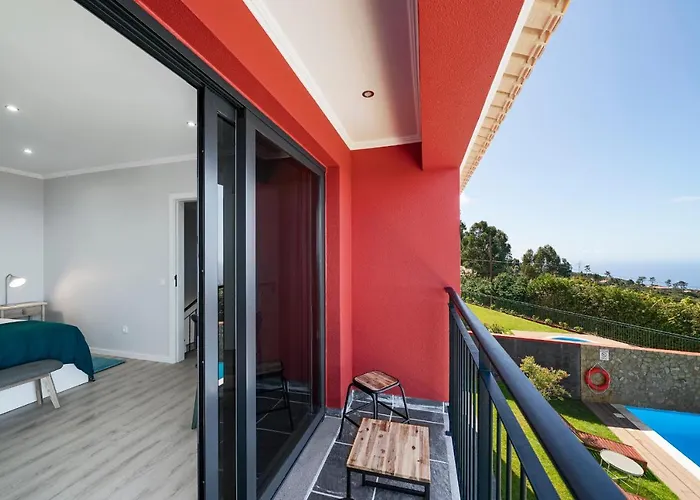 Felicidade Rocha By An Island *