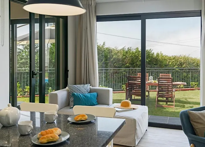 Felicidade Rocha By An Island Villa *