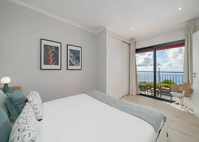 Felicidade Rocha By An Island Ponta do Pargo