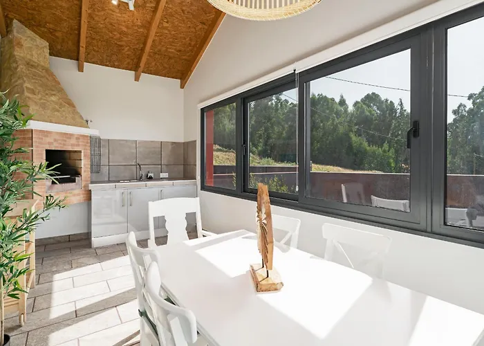 Villa Felicidade Rocha By An Island *