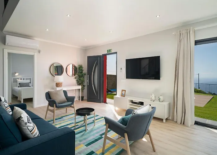 Felicidade Rocha By An Island